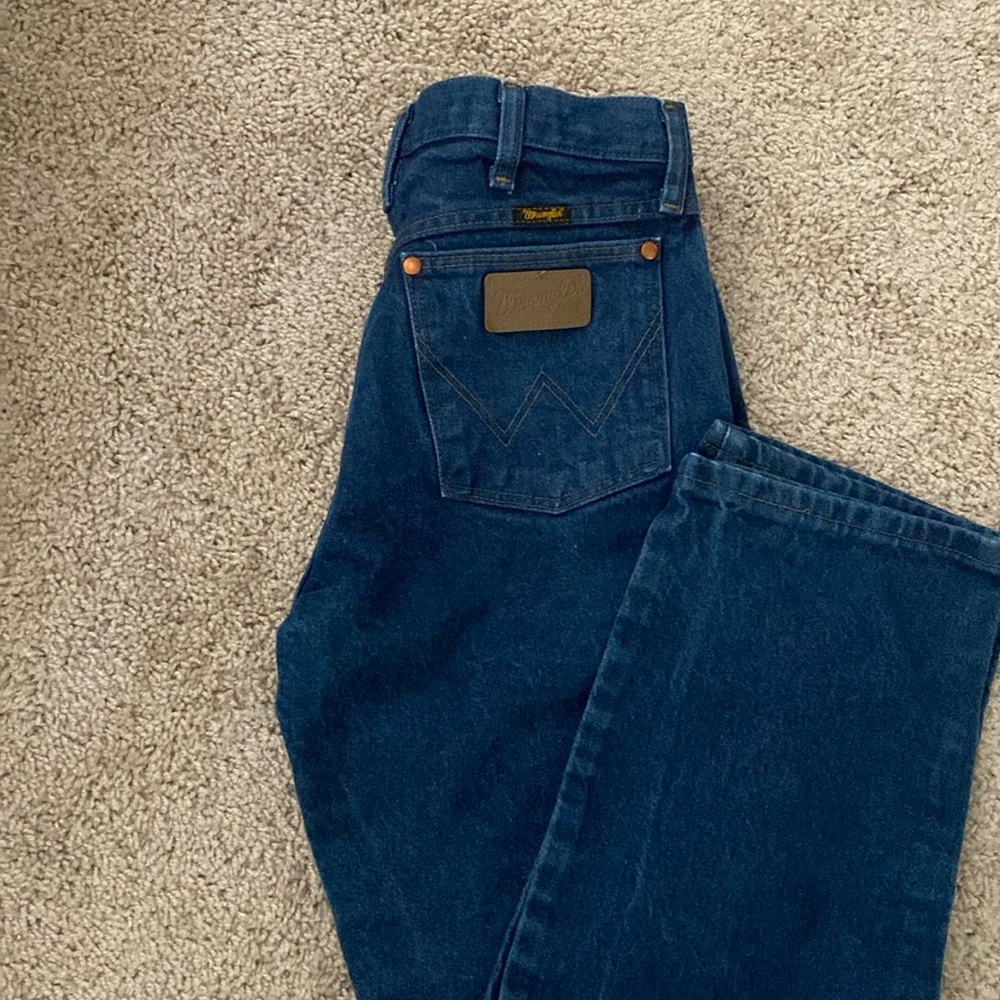Wrangler denim fits mid rise and more like a size 2
